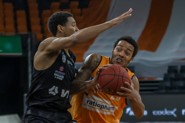 略显被动 略显被动