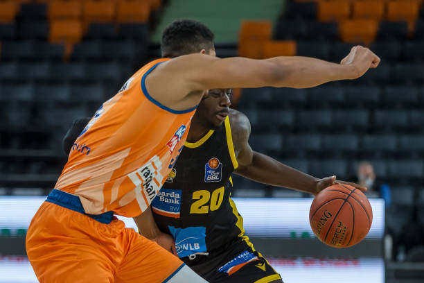 还吸引了夹 还吸引了夹